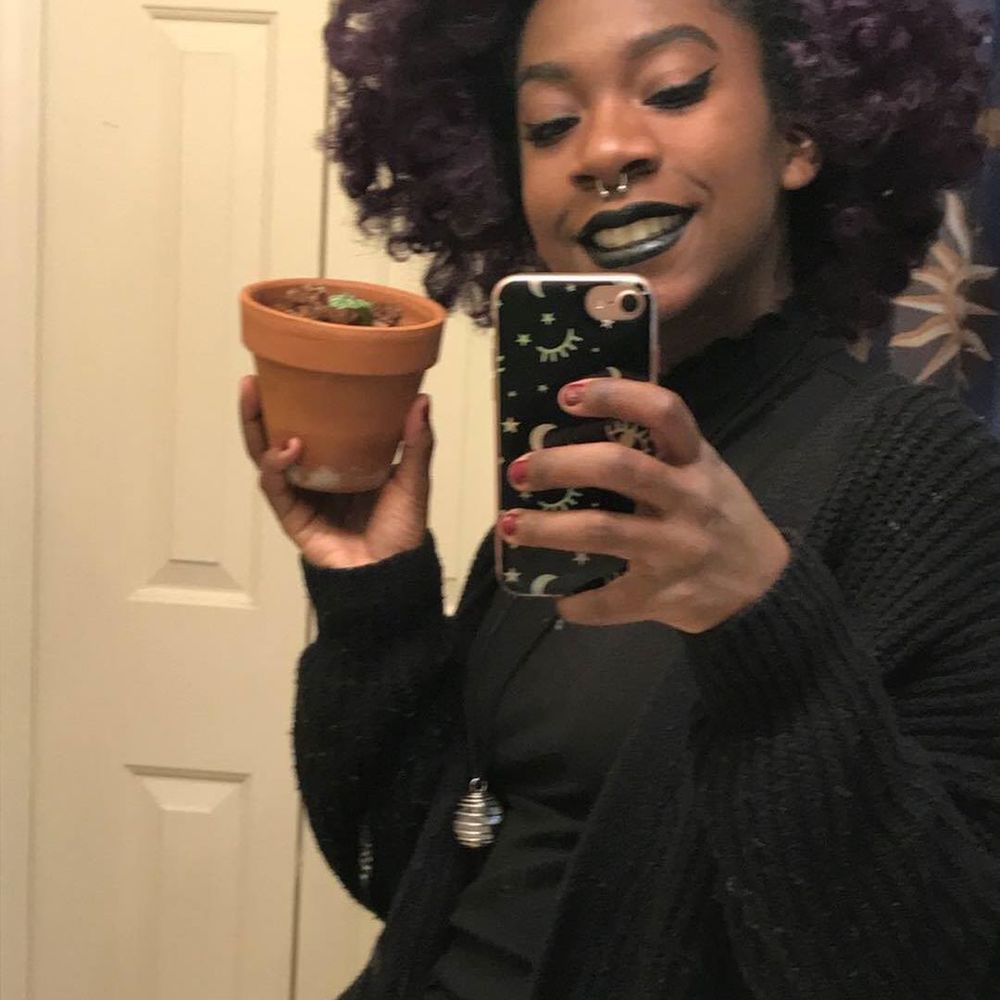 Meet your Posher, Julisa